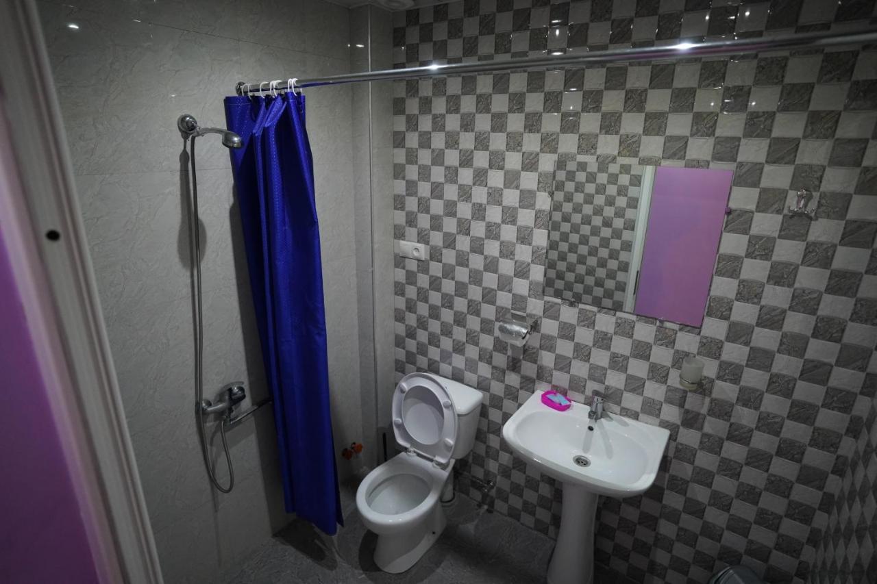 Imperator 1 Hotel Kutaisi Esterno foto