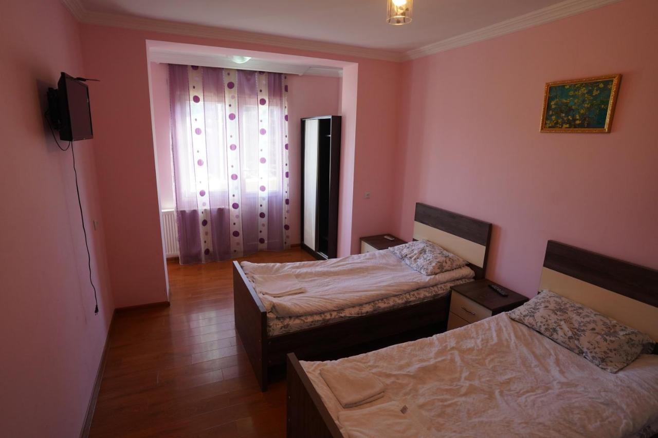 Imperator 1 Hotel Kutaisi Esterno foto