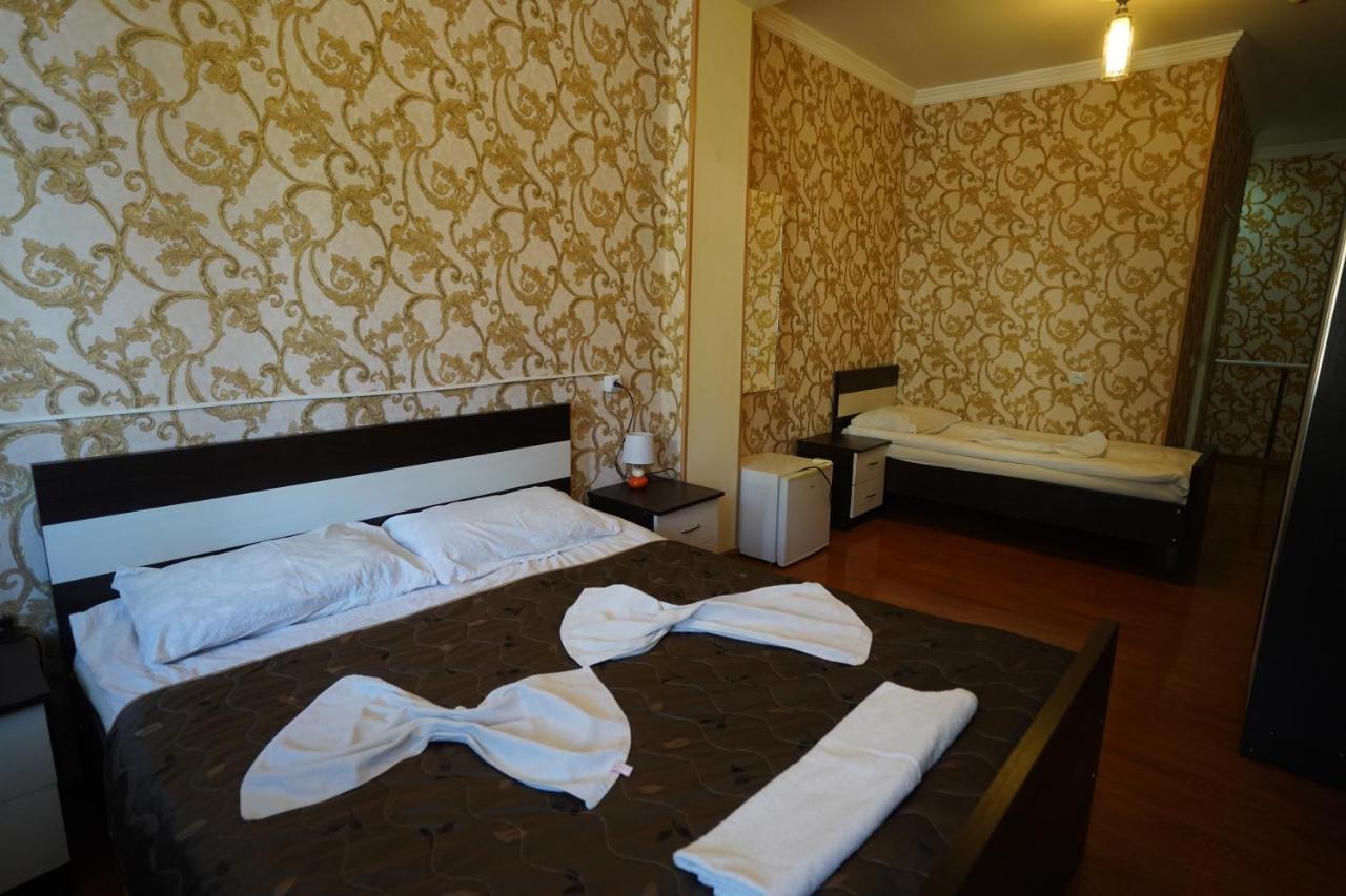Imperator 1 Hotel Kutaisi Esterno foto