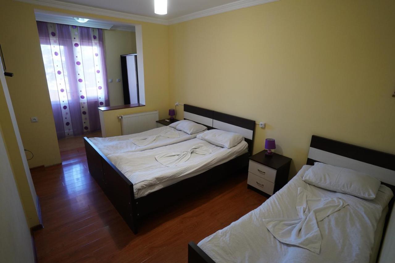 Imperator 1 Hotel Kutaisi Esterno foto